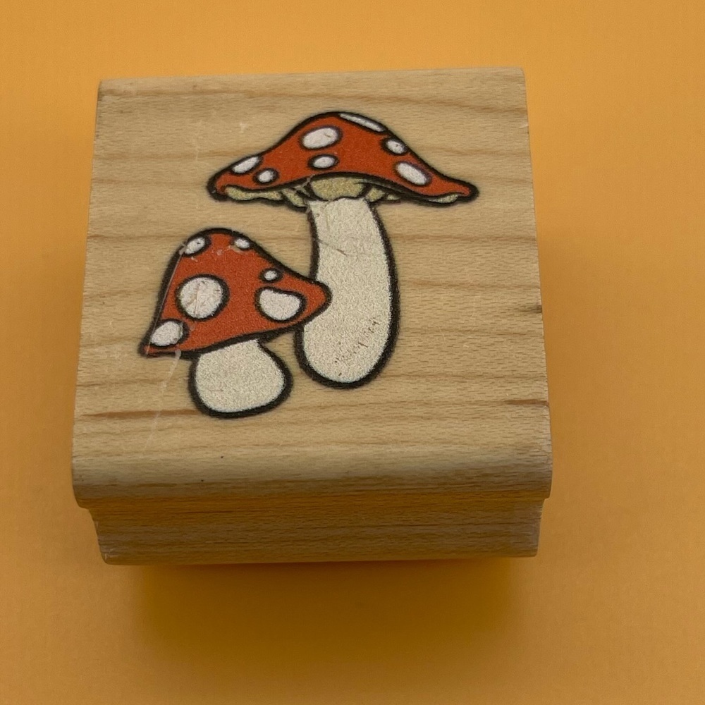 Amanita Muscaria/Toadstool Mushrooms 🍄 Rubber Stamp - Picture 3 of 7